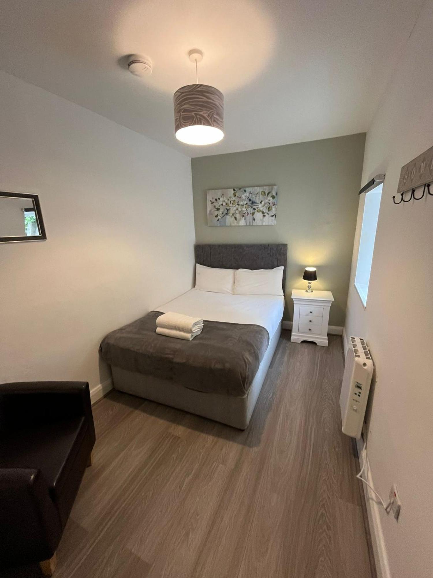 6 Eyre Square Lane Apartment Голуей Екстериор снимка