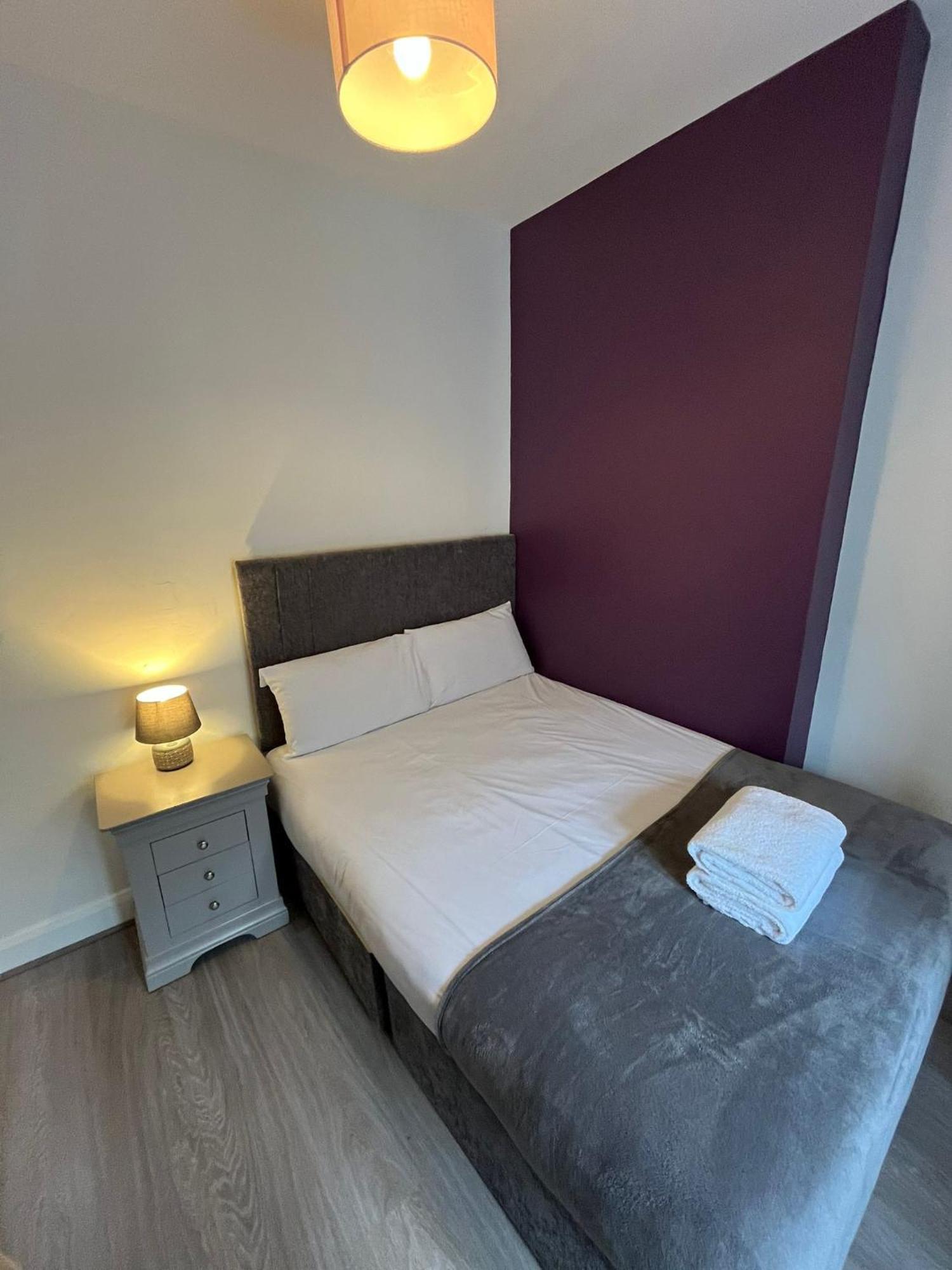 6 Eyre Square Lane Apartment Голуей Екстериор снимка